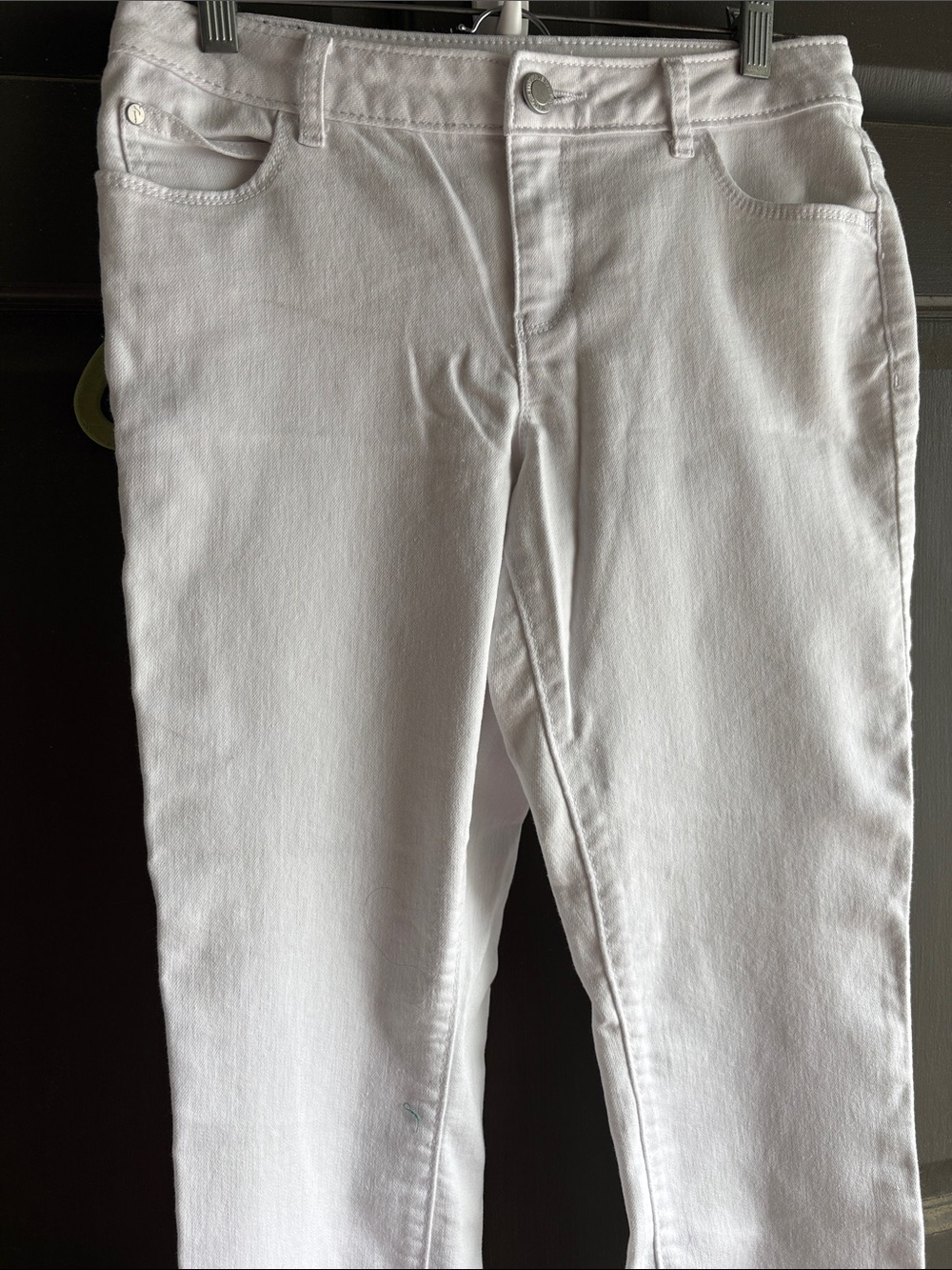 White Frayed Hem Skinny Jeans EUC Vera Wang - Picture 3 of 6